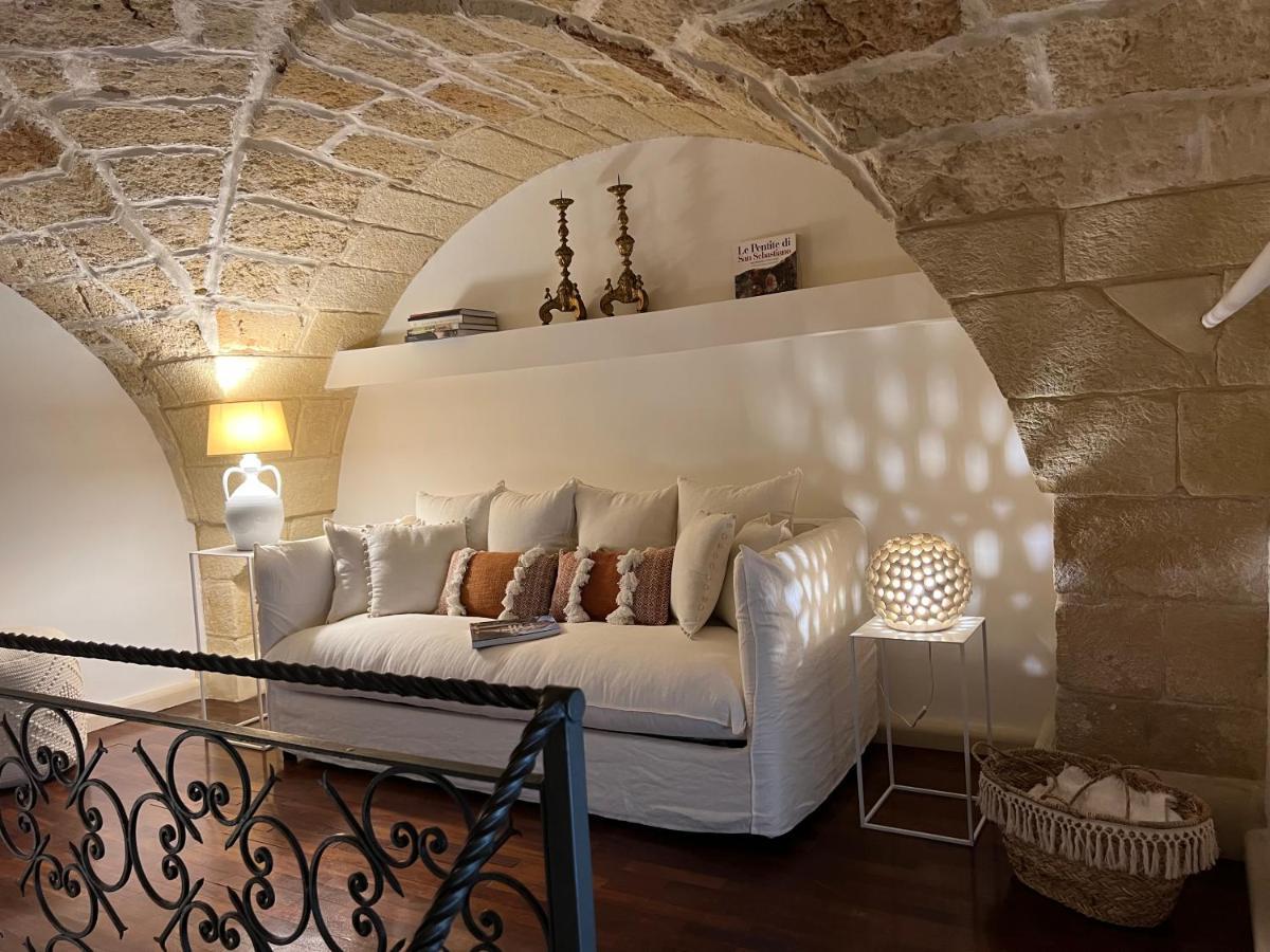 Ai Propilei Del Duomo Luxury Suite Лече Екстериор снимка