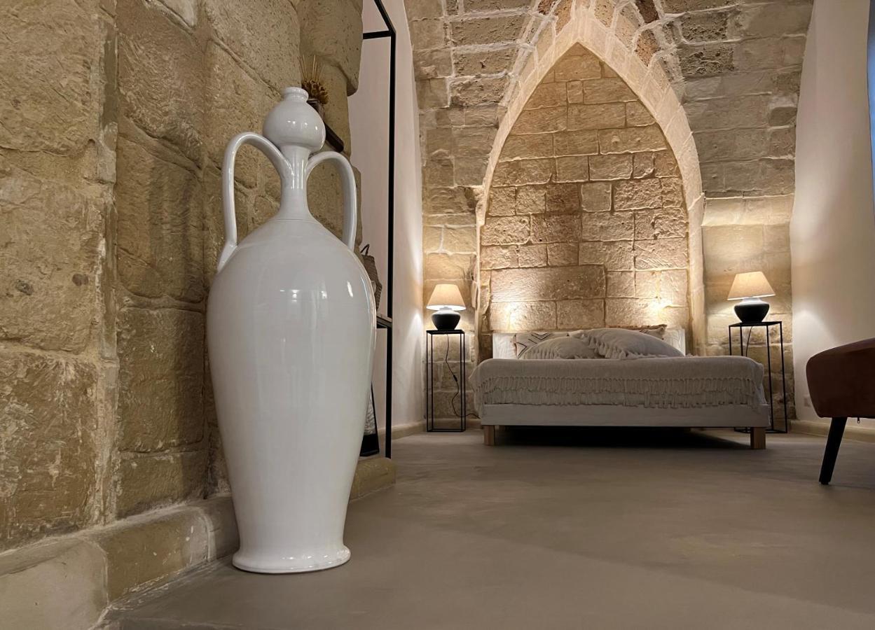 Ai Propilei Del Duomo Luxury Suite Лече Екстериор снимка