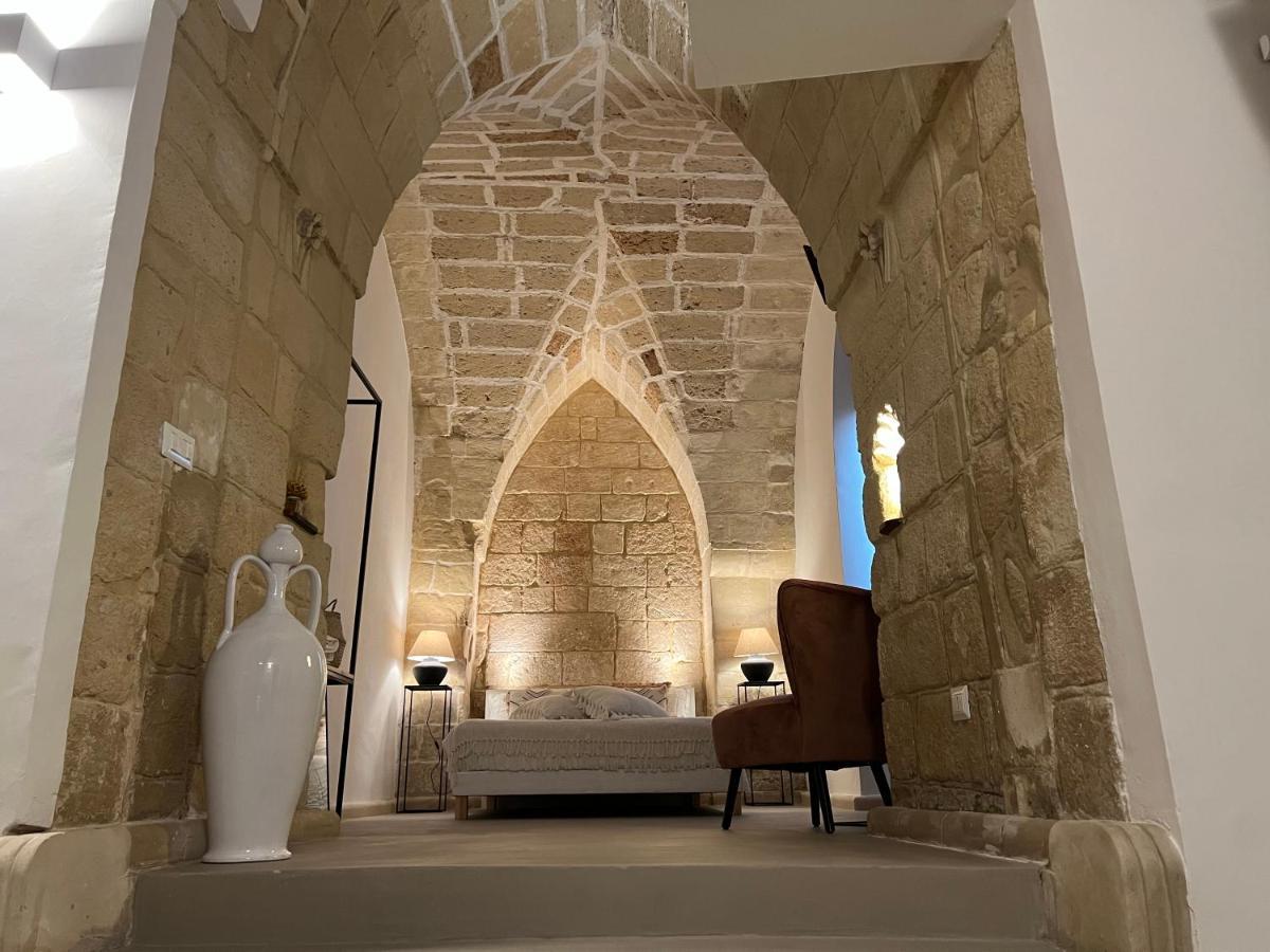 Ai Propilei Del Duomo Luxury Suite Лече Екстериор снимка