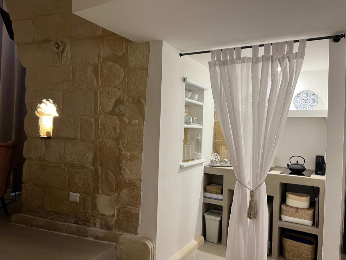 Ai Propilei Del Duomo Luxury Suite Лече Екстериор снимка